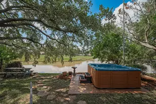 2938 Lakeview Dr, Missouri City, TX 77459 - Photo 2