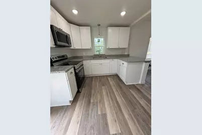 324 E Wilkins Street, Angleton, TX 77515 - Photo 8