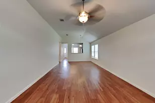 3906 Hawthorne Glen Ct, Fresno, TX 77545 - Photo 4