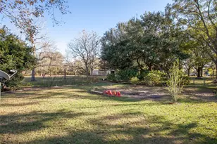 15853 Phend Rd, Hamshire, TX 77622 - Photo 24