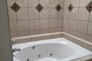 7803 La Rochelle Cir, Houston, TX 77071 - Photo 6