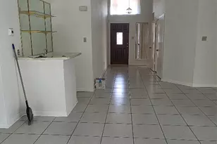 7803 La Rochelle Cir, Houston, TX 77071 - Photo 2