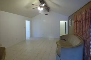 12511 Shannon Hills Dr, Houston, TX 77099 - Photo 6