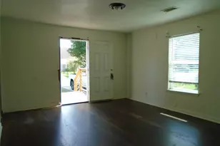 7527 Erath St, Houston, TX 77023 - Photo 4