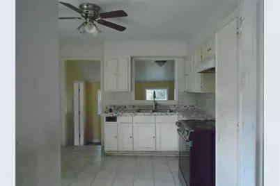 7527 Erath Street, Houston, TX 77023 - Photo 10