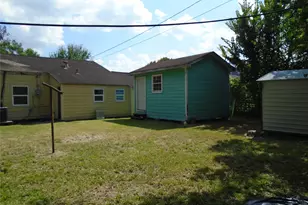7527 Erath St, Houston, TX 77023 - Photo 12