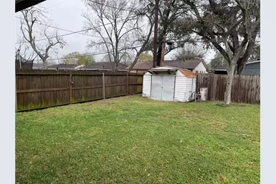 10327 Southport Drive, Houston, TX 77089 - Photo 12