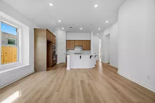 17915 Oakwood Strm Dr, Webster, TX 77598 - Photo 6