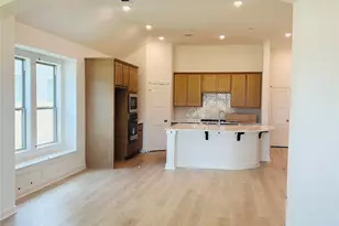 17915 Oakwood Strm Dr, Webster, TX 77598 - Photo 4