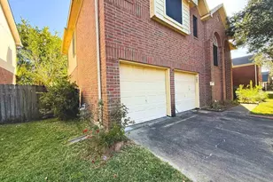 11131 30th Ave N, Texas City, TX 77591 - Photo 2