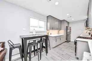 834 Ellington St, Houston, TX 77088 - Photo 10