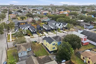 1207 32nd St, Galveston, TX 77550 - Photo 30