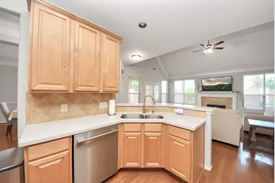 3611 Royal Royce Drive, Houston, TX 77042 - Photo 28