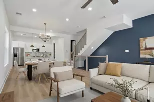 2806 Versailles Oak Ln, Houston, TX 77092 - Photo 2