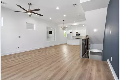 2806 Versailles Oak Lane, Houston, TX 77092 - Photo 4