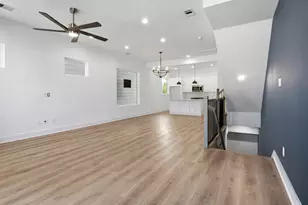 2806 Versailles Oak Ln, Houston, TX 77092 - Photo 4