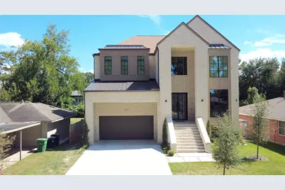 2106 Woodcrest Drive, Houston, TX 77018 - Photo 2