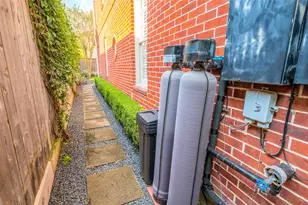 6130 Annapolis St, West University Place, TX 77005 - Photo 50