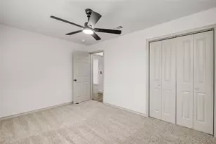 1530 W 10th St, Freeport, TX 77541 - Photo 18