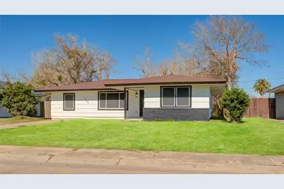 1530 W 10th Street, Freeport, TX 77541 - Photo 1