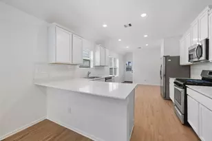 2018 Foxtail Crk Ct, Crosby, TX 77532 - Photo 6