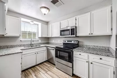 11710 Southlake Drive #31, Houston, TX 77077 - Photo 12