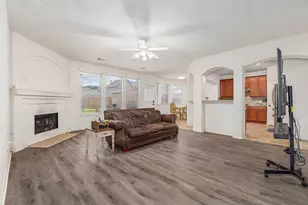 15011 Cozy Hollow Ln, Houston, TX 77044 - Photo 18