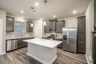 8209 Rising Stream Dr, Houston, TX 77063 - Photo 12