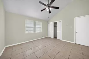 11918 E Marsham Cir, Houston, TX 77066 - Photo 14