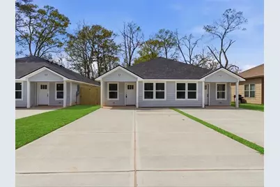 411 S 12th St, Conroe, TX 77301 - Photo 1