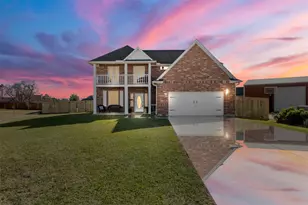 3226 Royal Palm Dr, Mont Belvieu, TX 77523 - Photo 2