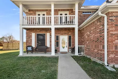 3226 Royal Palm Drive, Mont Belvieu, TX 77523 - Photo 4