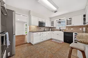 5810 Creekbend Dr, Houston, TX 77096 - Photo 12