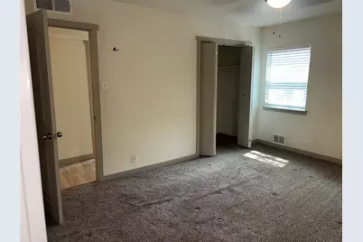 529 4th Street, Grand Prairie, TX 75050 - Photo 8