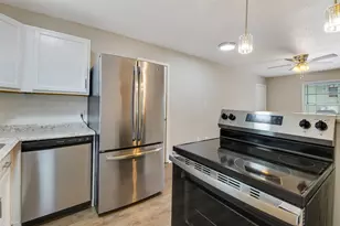 1512 Broadmoor Dr, Bryan, TX 77802 - Photo 2