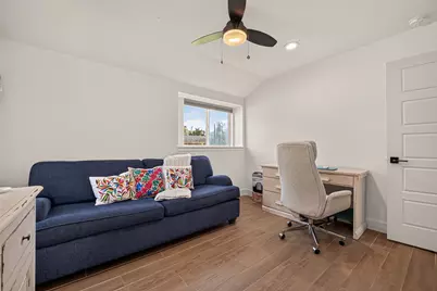 9203 Bronco Drive, Houston, TX 77055 - Photo 22