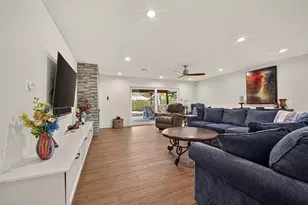 9203 Bronco Dr, Houston, TX 77055 - Photo 6