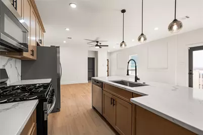 5321 Rue Street, Houston, TX 77033 - Photo 8