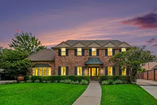 11119 Holly Springs Dr, Houston, TX 77042 - Photo 2