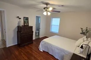 108 Van Winkle St, Lake Jackson, TX 77566 - Photo 12