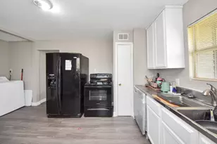 817 Church St, Crosby, TX 77532 - Photo 6