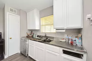 817 Church St, Crosby, TX 77532 - Photo 8