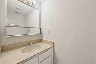 13621 Garden Grove Ct, Houston, TX 77082 - Photo 6