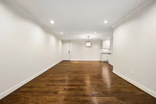 7555 Katy Fwy, Houston, TX 77024 - Photo 20