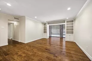 7555 Katy Fwy, Houston, TX 77024 - Photo 18