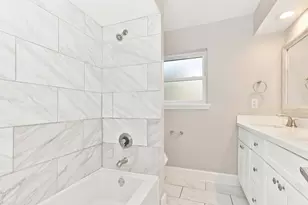 672 Ravensworth Dr, Conroe, TX 77302 - Photo 16