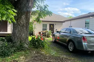 1413 Egypt St, Houston, TX 77009 - Photo 4