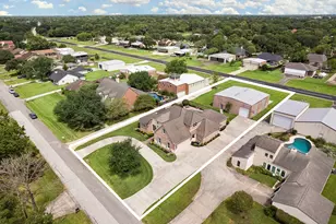 2103 Airline Dr, Friendswood, TX 77546 - Photo 1