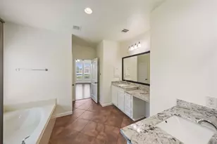 10402 Kingston Creek Ln, Cypress, TX 77433 - Photo 10