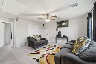 24818 Russet Bluff Trl, Houston, TX 77336 - Photo 16